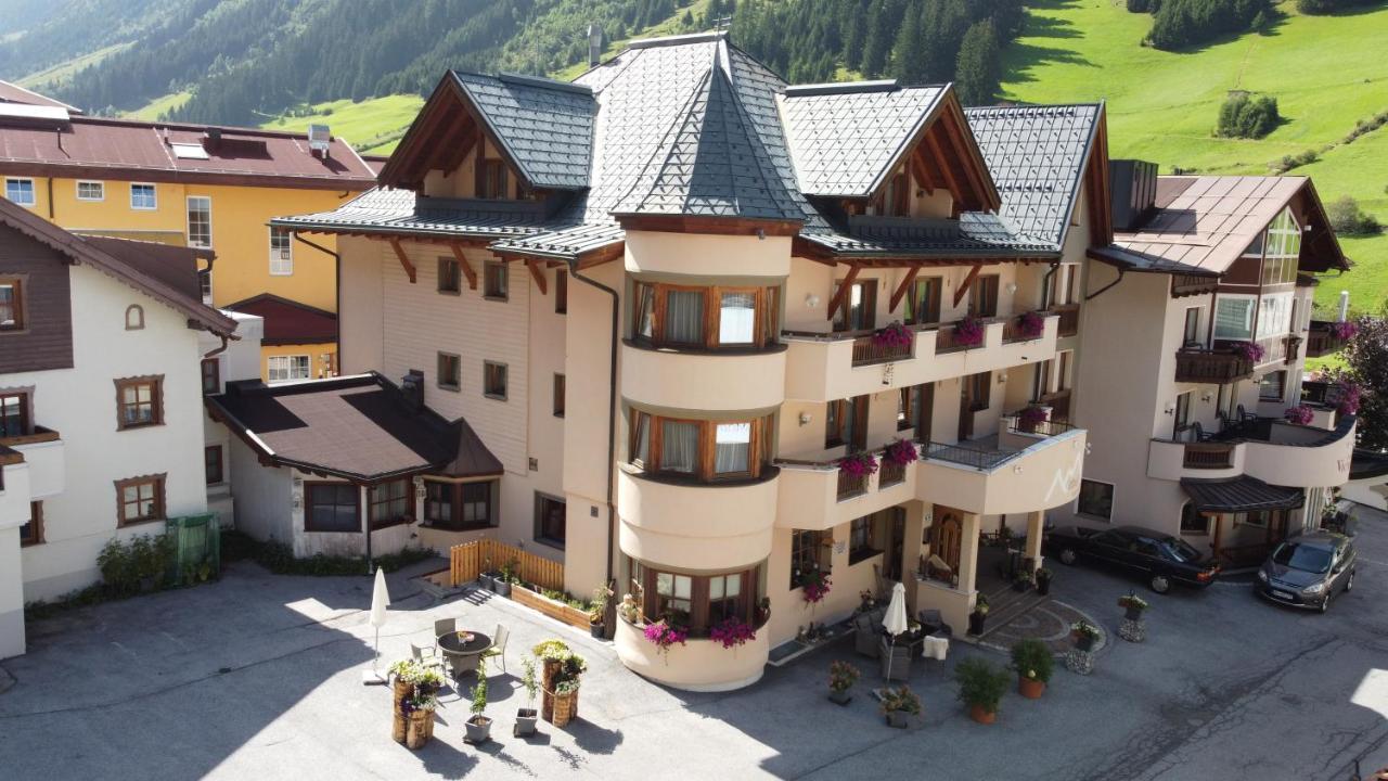 Hotel Idhof Ischgl Exteriör bild
